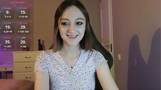 Snapshot of white_liillyy chatting on 20, 6, 2026 white liillyy online show from 20, 6, 2026