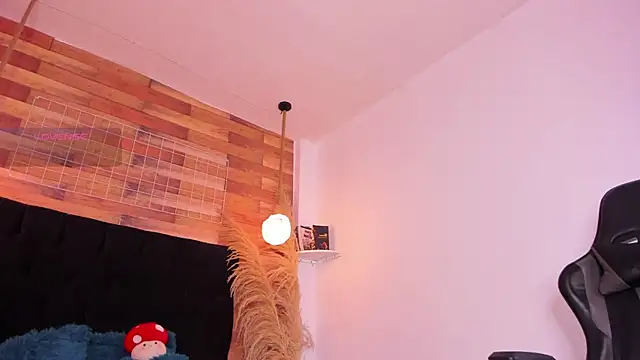 Snapshot of Emily_brown04 chatting on 28, 9, 2025 Emily brown04 online show from 28, 9, 2025