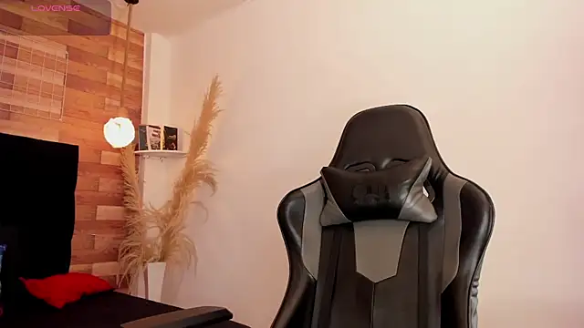 Snapshot of Emily_brown04 chatting on 9, 11, 2025 Emily brown04 online show from 9, 11, 2025