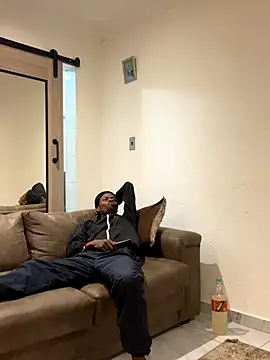 Snapshot of AllDayBbC chatting on 3, 11, 2025 AllDayBbC online show from 3, 11, 2025