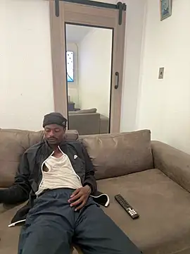 Snapshot of AllDayBbC chatting on 7, 11, 2025 AllDayBbC online show from 7, 11, 2025