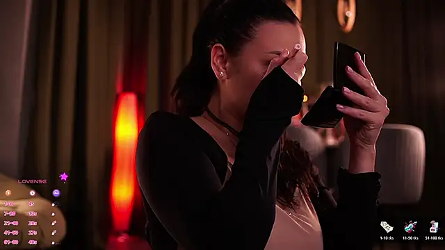 MaryHols online show from 3, 12, 2025