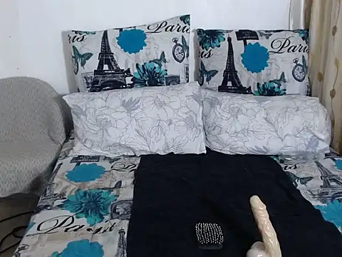 Snapshot of AfricanDoll15 chatting on 3, 11, 2025 AfricanDoll15 online show from 3, 11, 2025