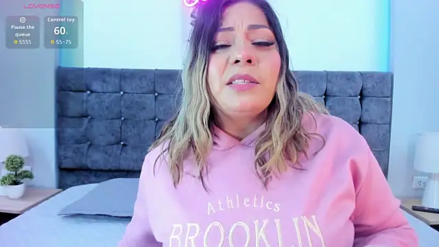 isabella horney  online show from 13, 10, 2025