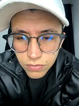 Snapshot of Kurtxxx22 chatting on 19, 11, 2025 Kurtxxx22 online show from 19, 11, 2025