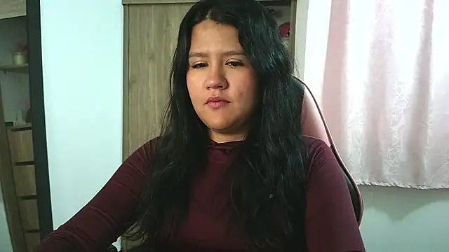 Oliviawatson1 online show from 10, 11, 2025