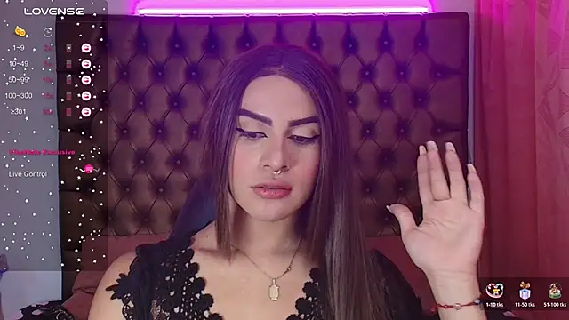 Snapshot of lailahdark chatting on 18, 11, 2025 lailahdark online show from 18, 11, 2025