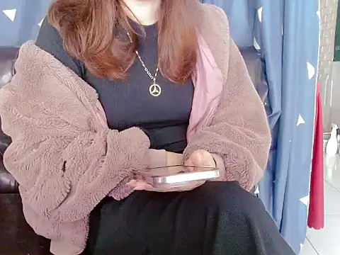 Snapshot of Alisa8x_sexy chatting on 23, 11, 2025 Alisa8x sexy online show from 23, 11, 2025