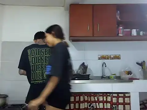 Snapshot of MeganAndMax@xh chatting on 8, 11, 2025 MeganAndMaxxh online show from 8, 11, 2025