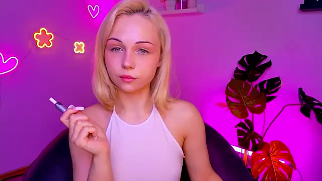 Charlotte Colinss online show from 9, 3, 2026