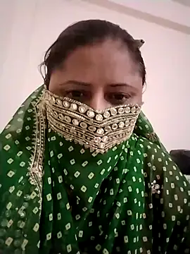 Snapshot of Sexey-Rani chatting on 7, 10, 2025 Sexey-Rani online show from 7, 10, 2025