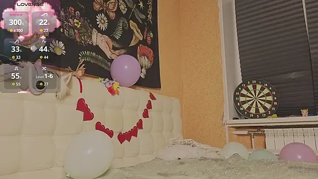 Snapshot of Miko_Meow chatting on 19, 10, 2025 Miko Meow online show from 19, 10, 2025