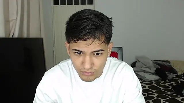 Snapshot of Alex_mojica chatting on 1, 10, 2025 Alex mojica online show from 1, 10, 2025