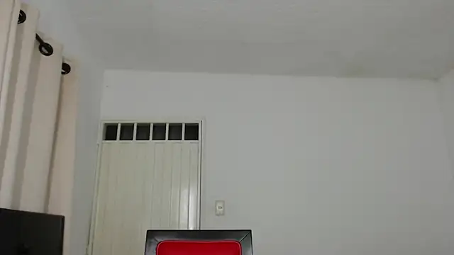 Snapshot of Alex_mojica chatting on 8, 10, 2025 Alex mojica online show from 8, 10, 2025