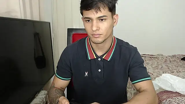 Snapshot of Alex_mojica chatting on 15, 10, 2025 Alex mojica online show from 15, 10, 2025