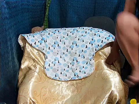 Snapshot of FlowerSexy chatting on 1, 11, 2025 FlowerSexy online show from 1, 11, 2025