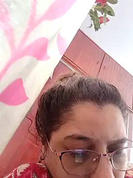 Snapshot of thanusi_2 chatting on 11, 9, 2025 thanusi 2 online show from 11, 9, 2025