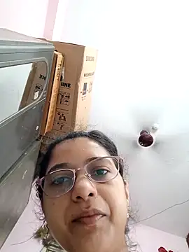 Snapshot of thanusi_2 chatting on 23, 9, 2025 thanusi 2 online show from 23, 9, 2025