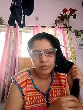 Snapshot of thanusi_2 chatting on 25, 9, 2025 thanusi 2 online show from 25, 9, 2025