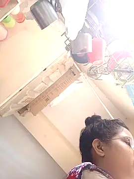 Snapshot of thanusi_2 chatting on 29, 9, 2025 thanusi 2 online show from 29, 9, 2025