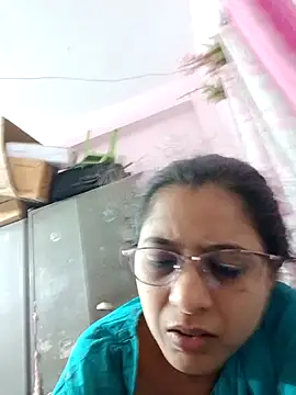 Snapshot of thanusi_2 chatting on 29, 9, 2025 thanusi 2 online show from 29, 9, 2025