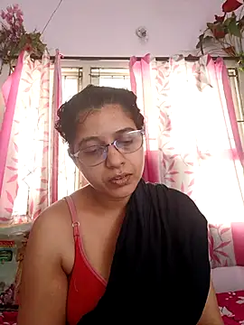 Snapshot of thanusi_2 chatting on 9, 10, 2025 thanusi 2 online show from 9, 10, 2025