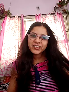 Snapshot of thanusi_2 chatting on 11, 10, 2025 thanusi 2 online show from 11, 10, 2025