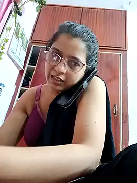 Snapshot of thanusi_2 chatting on 14, 10, 2025 thanusi 2 online show from 14, 10, 2025