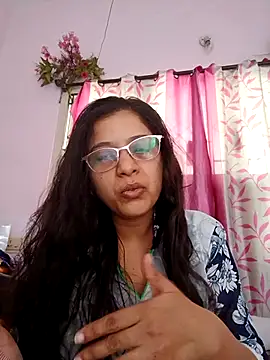 Snapshot of thanusi_2 chatting on 19, 10, 2025 thanusi 2 online show from 19, 10, 2025