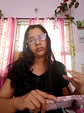 Snapshot of thanusi_2 chatting on 23, 10, 2025 thanusi 2 online show from 23, 10, 2025