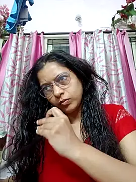 Snapshot of thanusi_2 chatting on 24, 10, 2025 thanusi 2 online show from 24, 10, 2025