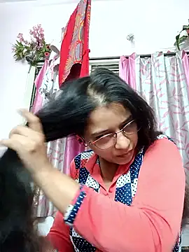 Snapshot of thanusi_2 chatting on 26, 10, 2025 thanusi 2 online show from 26, 10, 2025