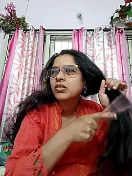 Snapshot of thanusi_2 chatting on 15, 11, 2025 thanusi 2 online show from 15, 11, 2025