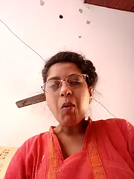 Snapshot of thanusi_2 chatting on 16, 11, 2025 thanusi 2 online show from 16, 11, 2025