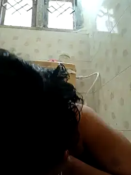 Snapshot of thanusi_2 chatting on 19, 11, 2025 thanusi 2 online show from 19, 11, 2025