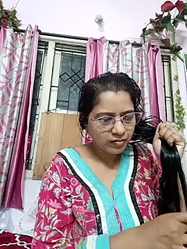 Snapshot of thanusi_2 chatting on 25, 11, 2025 thanusi 2 online show from 25, 11, 2025