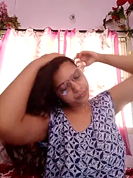 Snapshot of thanusi_2 chatting on 2, 12, 2025 thanusi 2 online show from 2, 12, 2025