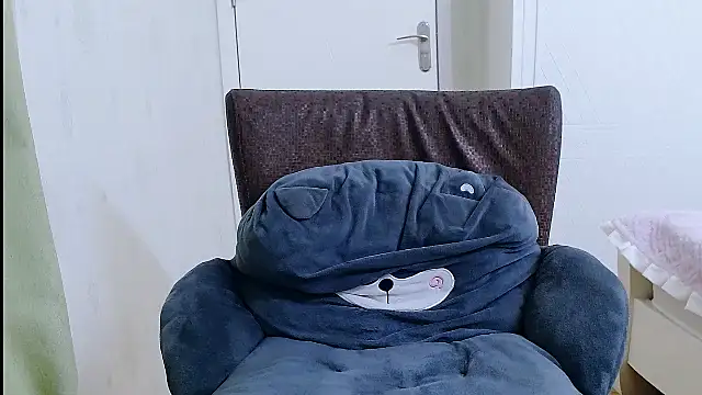 Winnie-01 online show from 5, 4, 2026