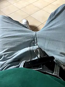 Manu97k online show from 13, 10, 2025