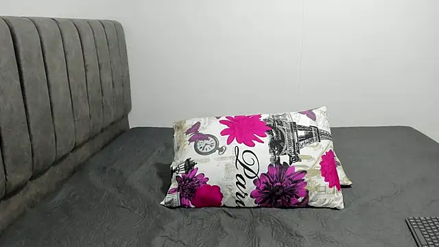 CristinaPiccone online show from 9, 2, 2026