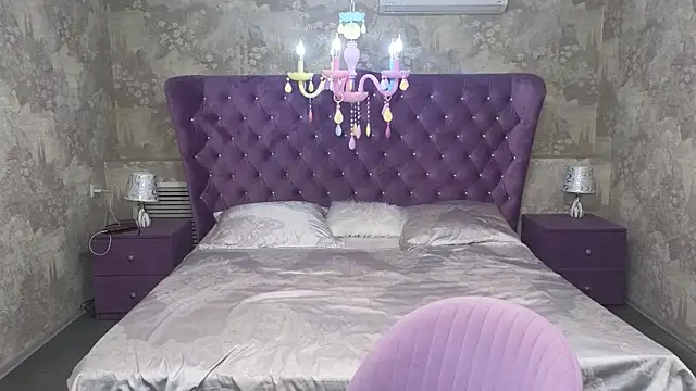 Eloisa Eliot online show from 11, 11, 2025