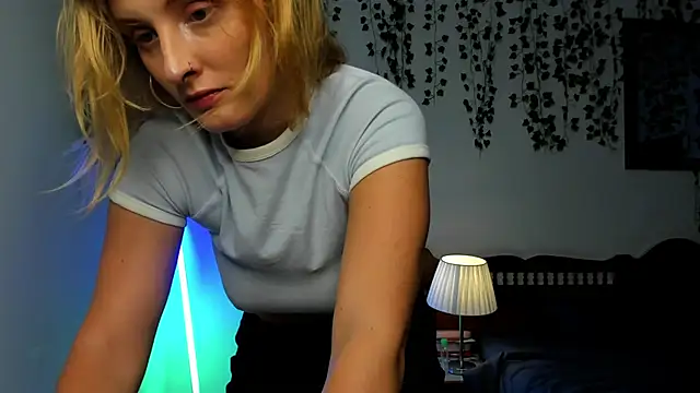 Ariana Spring online show from 25, 10, 2025