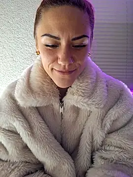 SlimBellaa online show from 25, 11, 2025