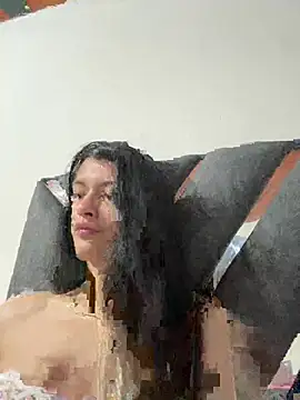 Snapshot of LiaCollings chatting on 5, 5, 2026 LiaCollings online show from 5, 5, 2026