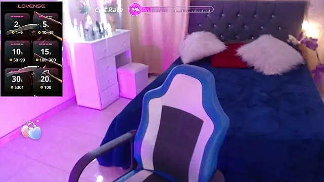 Snapshot of irinarusso__ chatting on 15, 12, 2025 irinarusso online show from 15, 12, 2025