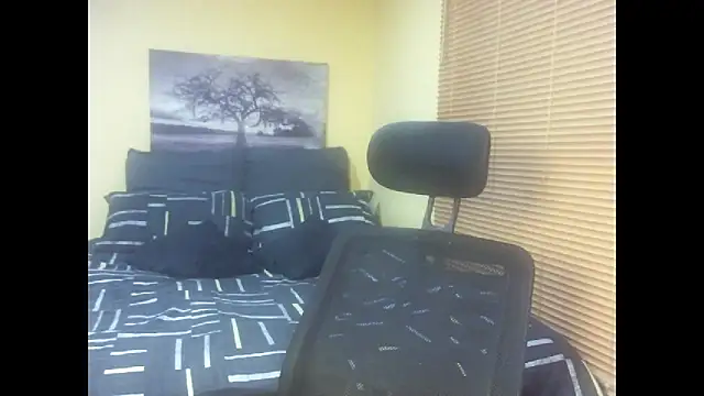 Snapshot of NawtyLisa chatting on 25, 10, 2025 NawtyLisa online show from 25, 10, 2025