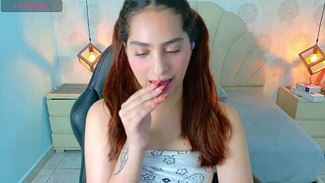 AIXATRISTA1 online show from 26, 11, 2025