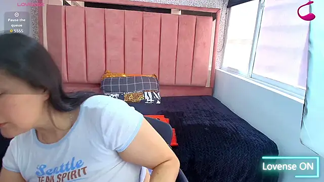 Barbara fox   online show from 11, 4, 2026