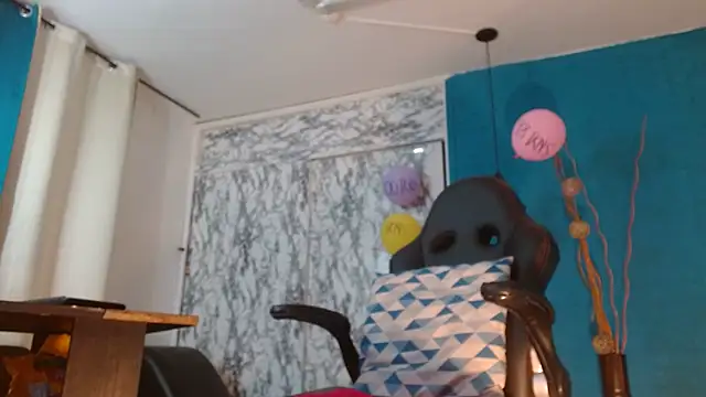 hanna mooreee online show from 15, 4, 2026