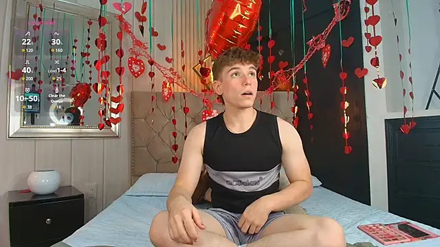 Snapshot of TaylerWhite chatting on 25, 9, 2025 TaylerWhite online show from 25, 9, 2025